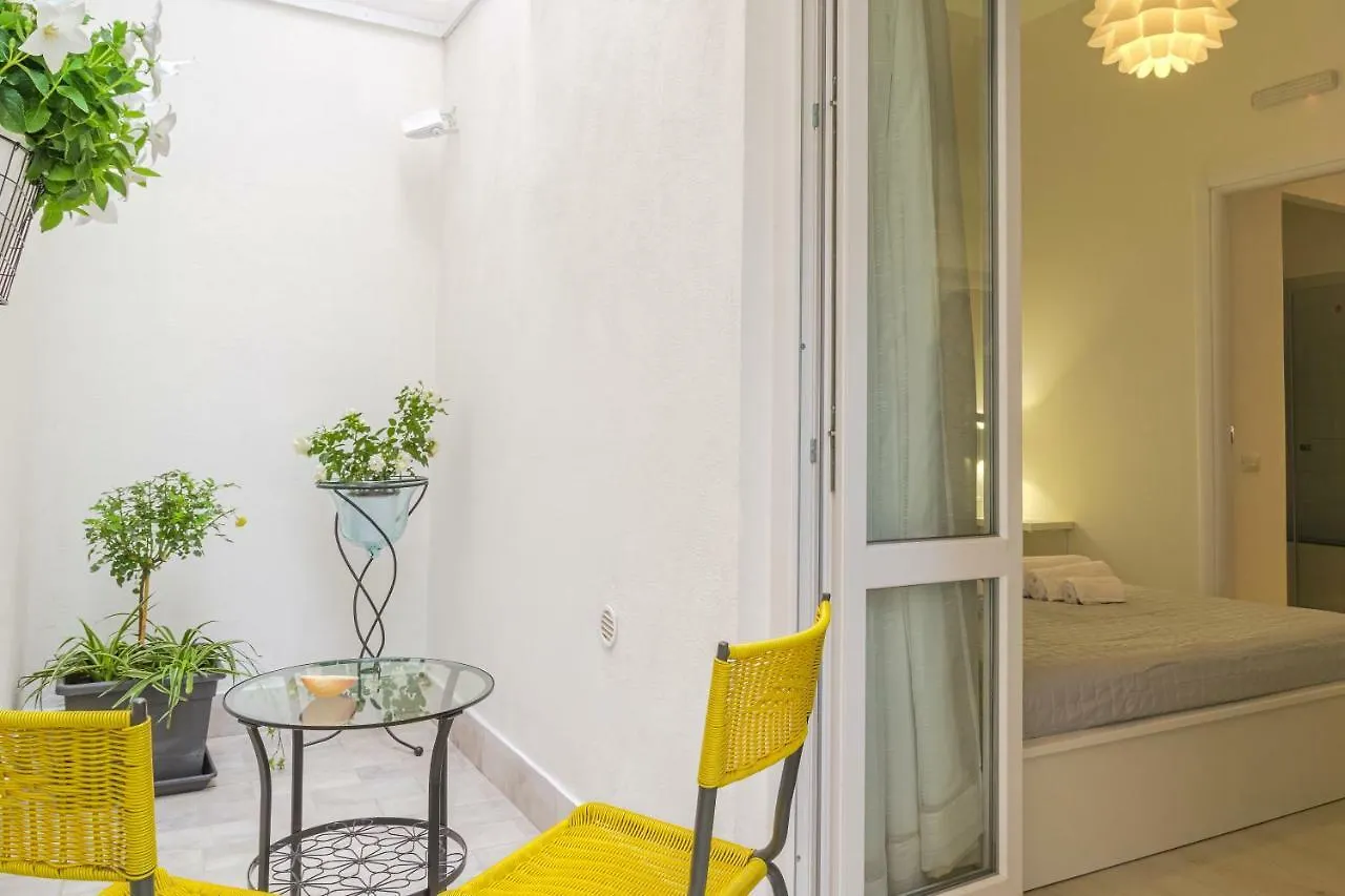 Guest Home Rose Giardini Naxos Guest house