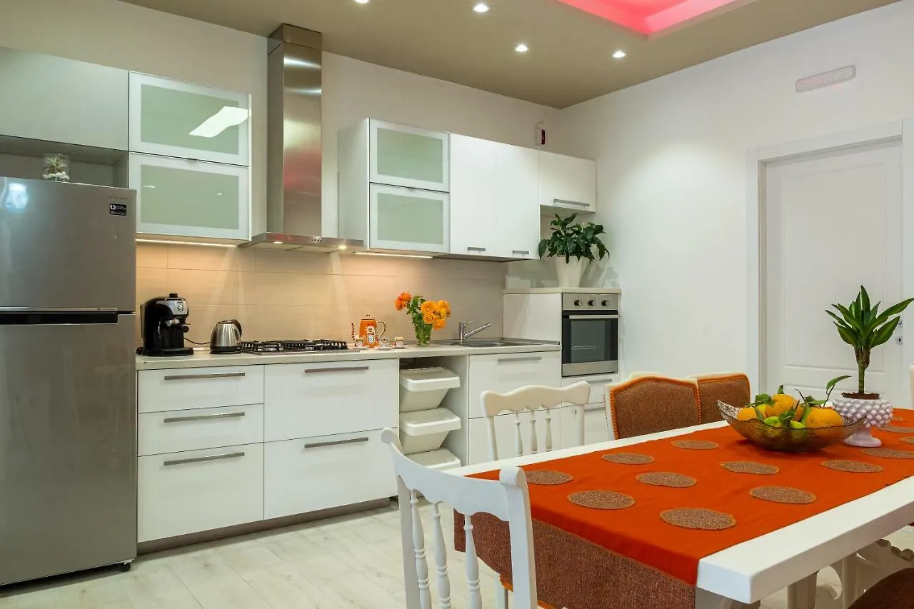 Guest Home Rose Giardini Naxos Italy